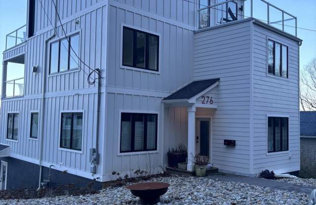 276 Bayside Drive