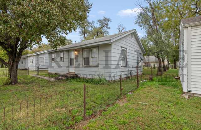 Photo of 1422 South Meridian Ave