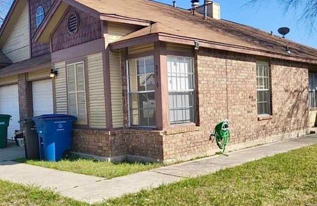 Photo of 8916 Fall River