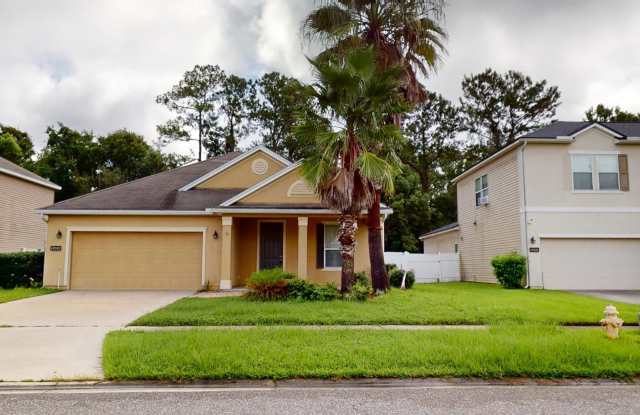 Photo of Beautiful 4 bedroom ,2 bathrooms .