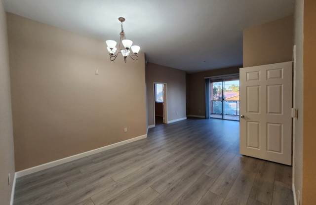 Great Park Ave Condo Unit!