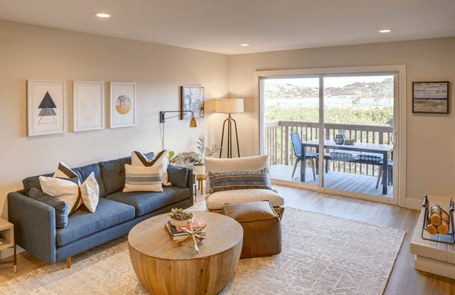 Harbor Point Waterfront Apartments