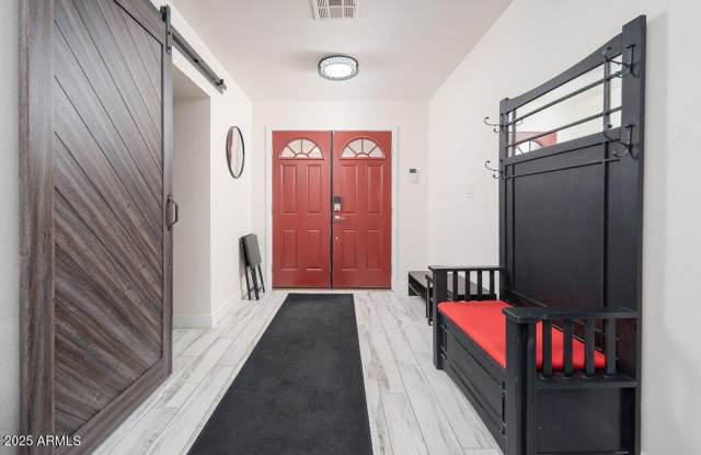 3314 E CYPRESS Street