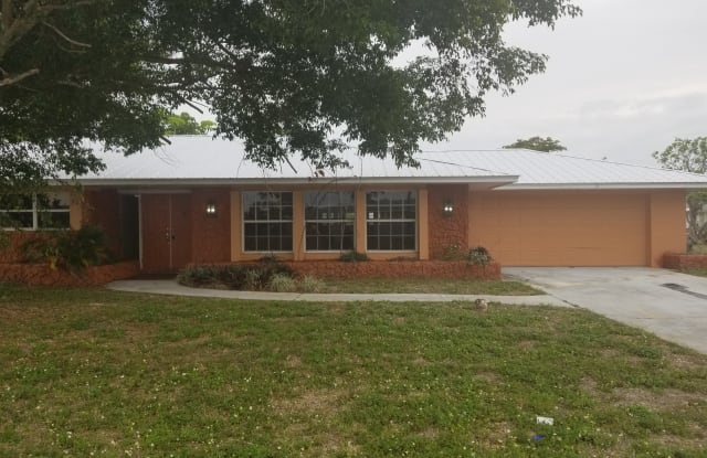 202 Jayview Ave - 202 Jayview Ave, Lehigh Acres, FL 33936