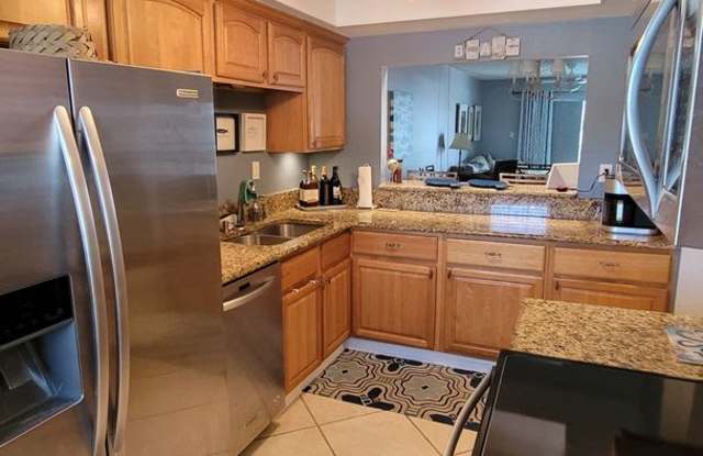 Fully Furnished Condo in the heart of Cocoa Beach-Available 10.1.24 to 4.30.25