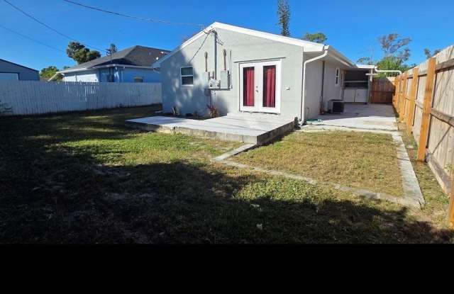 Photo of 5639 Fourth Ave