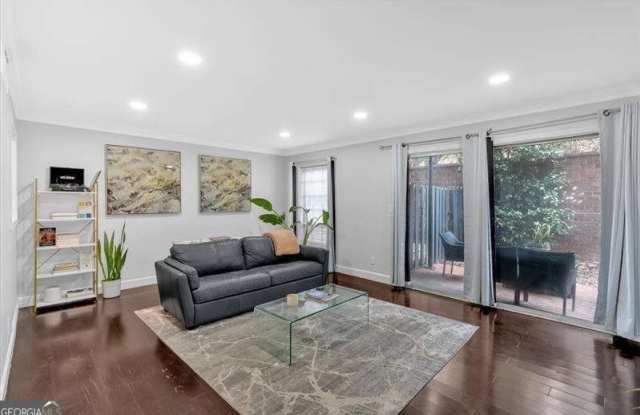 Photo of Foxcroft Condominiums Assn Inc