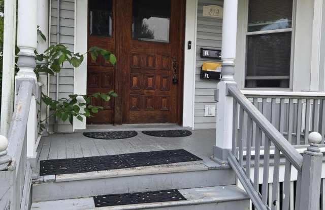 Photo of 810 6 th Avenue unit: 2