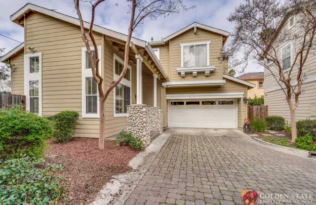 Home in Naglee Neighborhood– Where Charm Meets Modern Comfort