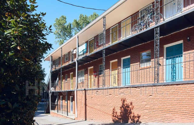 Photo of 1171 Woodland Ave, NE