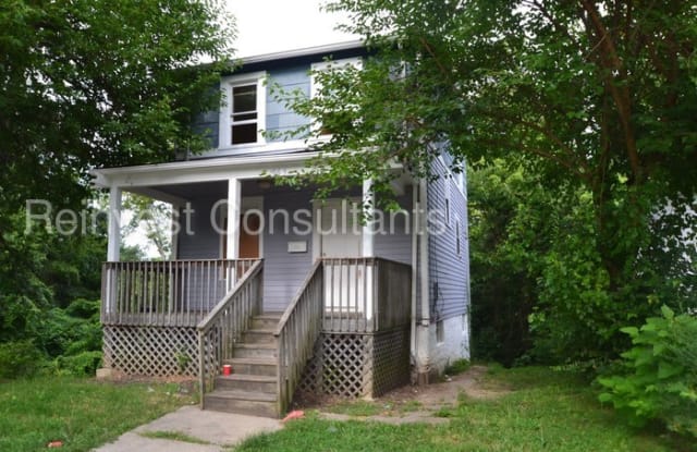 965 Woodlawn Avenue - 965 Woodlawn Avenue, Cincinnati, OH 45205