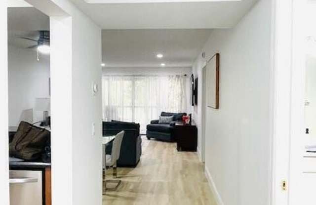 464 Brackenwood Lane S