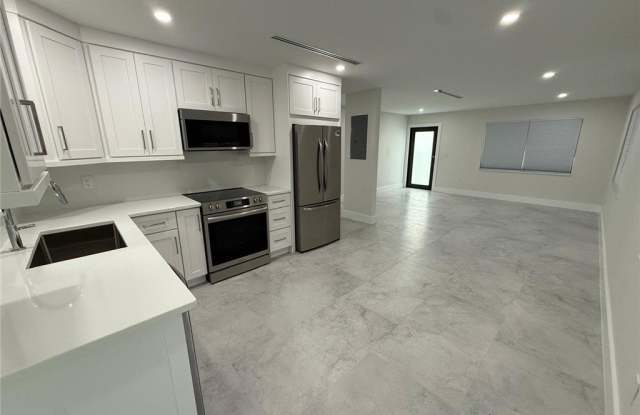 3913 SE 11th Place unit: 1