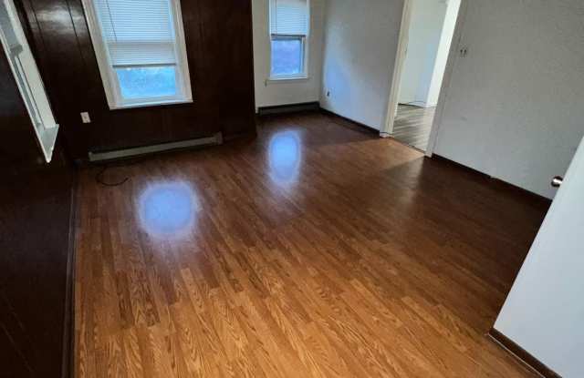 290 KINGS Highway unit: C