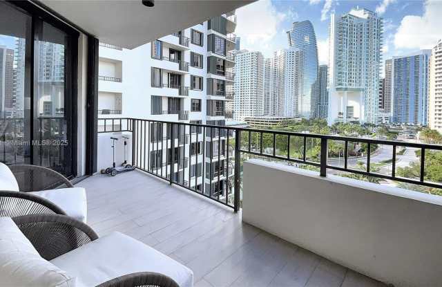 Photo of 520 Brickell Key Dr A1010