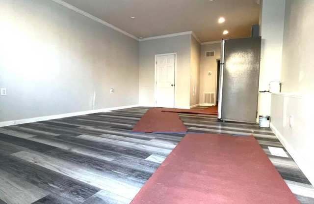 2500 S AMERICAN STREET