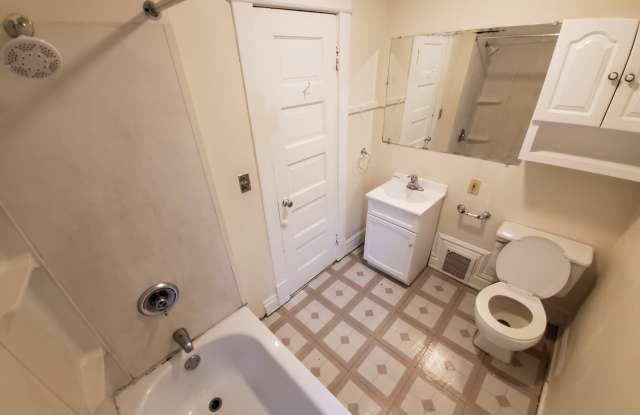 AVAILABLE JUNE - Great 3 Bed 1.5 Bath Near Portland Square