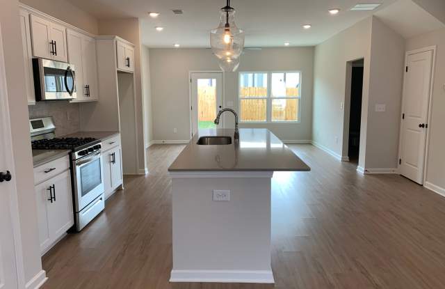 SUBLEASE AVAILABLE JANUARY 2026-JUNE 2026 WITH OPTION TO RENEW