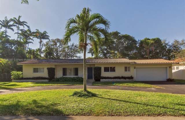 160 NW 92nd St