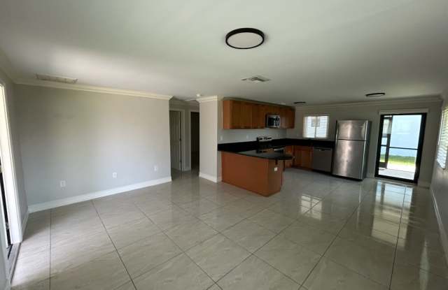 682 108th Avenue North