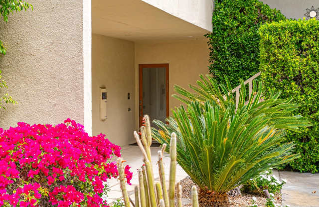 477 Desert Lakes Drive