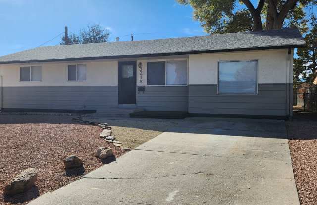 Photo of MOVE IN SPECIAL, 1/2 OFF FIRST FULL MONTHS RENT. ALL PROSPECTIVE TENANTS MUST SUBMIT A $58 NON-REFUNDABLE APPLICATION FEE PER APPLICANT ONLINE AND BE PRE-QUALIFIED PRIOR TO ANY SHOWINGS