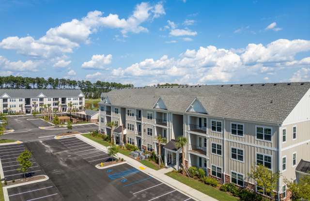 Emblem Cane Bay North