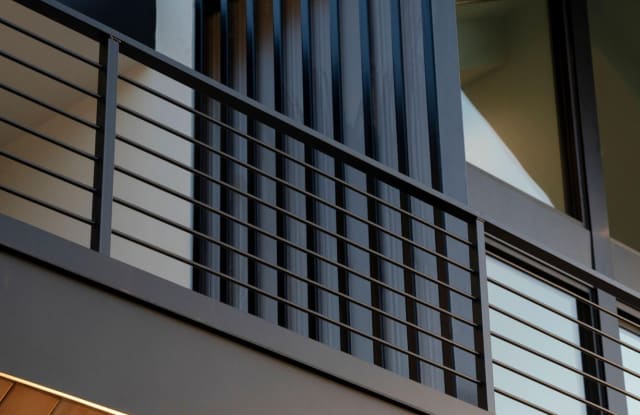 4501 E TURNEY Avenue