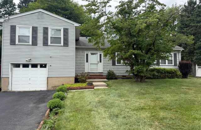 652 Holly Lane