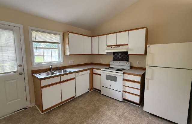 Two bedroom, 1 bath condo in Gibsonville