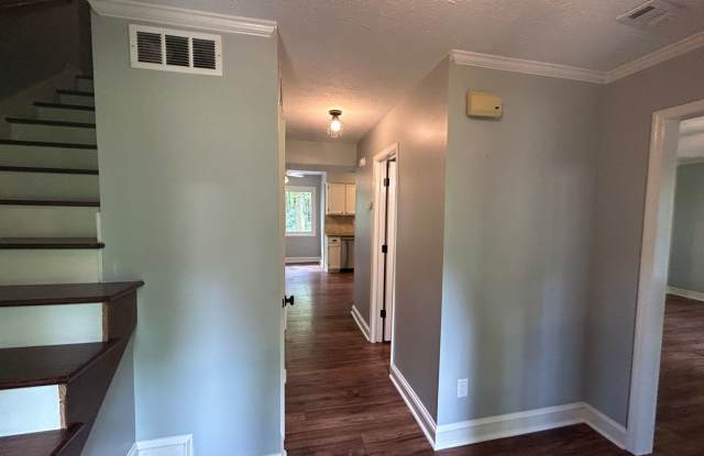 **PRICE IMPROVEMENT** 102 Shawville Lane - AVAILABLE NOW! Ask how you can move into this Property with NO SECURITY DEPOSIT!