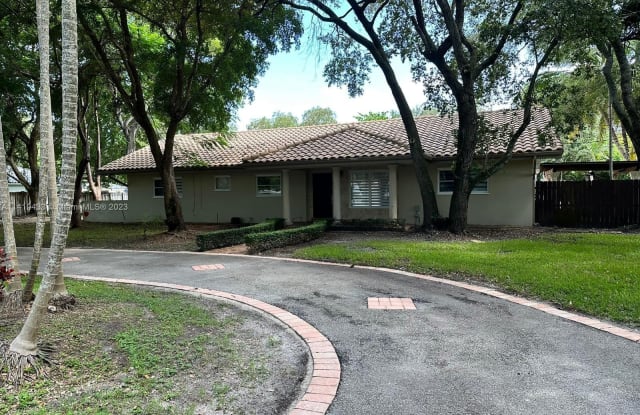 8755 SW 96th St - 8755 Southwest 96th Street, Kendall, FL 33176