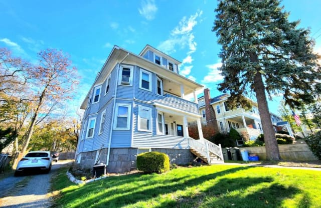 10 Alton Road - 10 Alton Road, Quincy, MA 02169