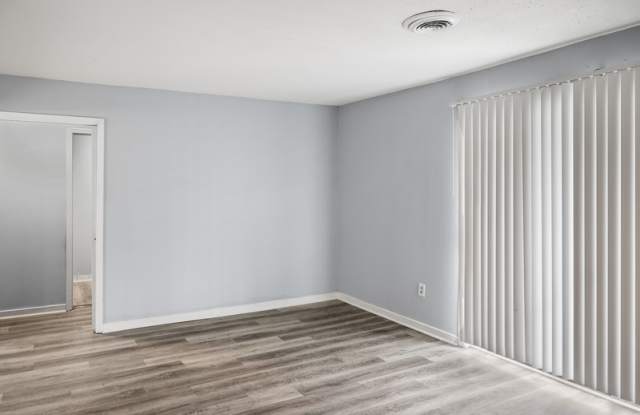 225 W McDowell  - A7