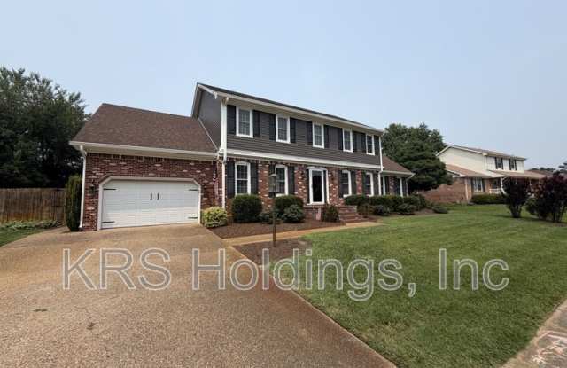 1520 Woodside Court