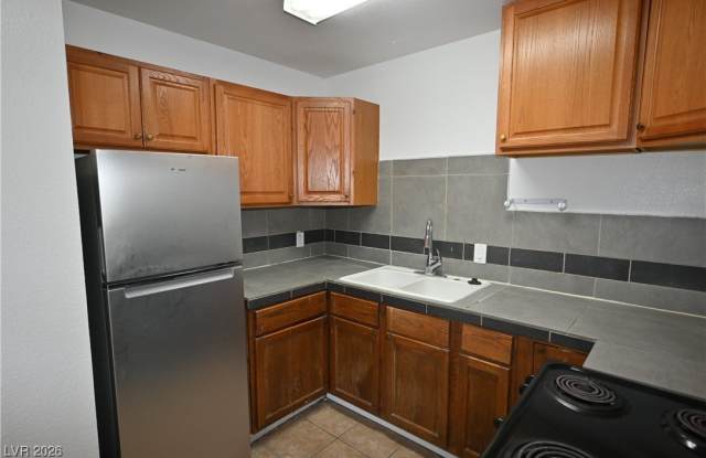 2334 N Lamb Boulevard