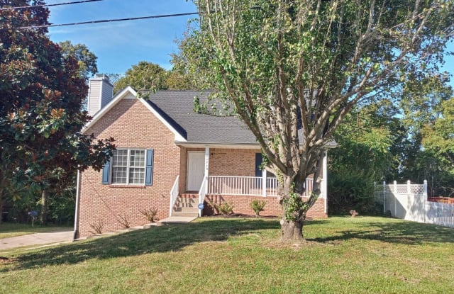 2575 Elkmont Drive - 2575 Elkmont Drive, Clarksville, TN 37040