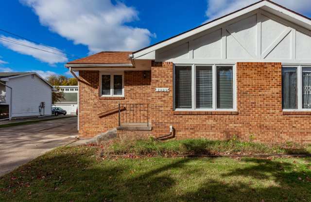 Photo of 1020 Williams Street