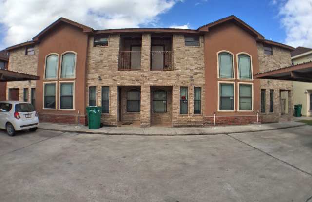 Photo of 1304 W Fig Ave