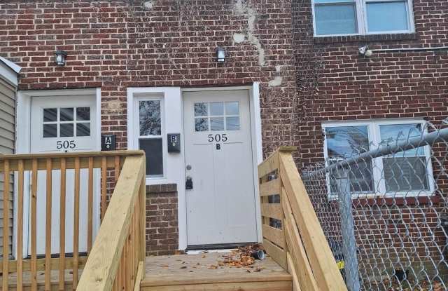 505 RAND Street unit: B