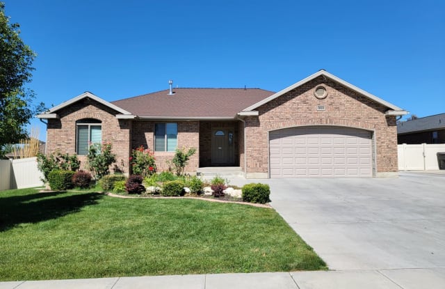 969 N 1335 W - 969 North 1335 West, Clinton, UT 84015