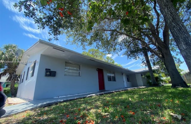 933 NE 38th St - 933 Northeast 38th Street, Oakland Park, FL 33334