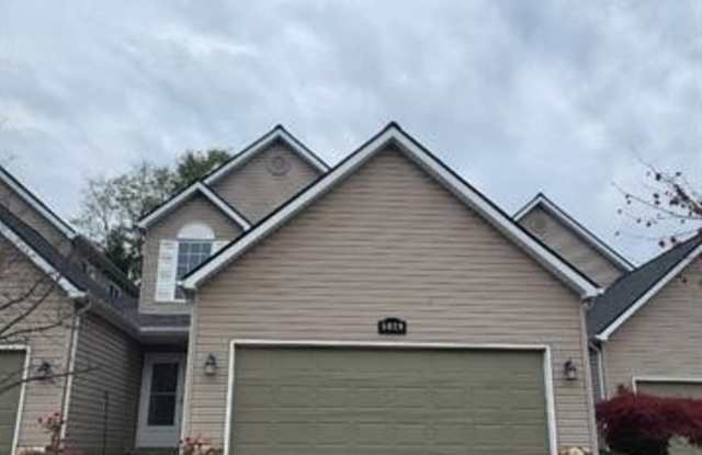 Photo of 5028 Clintonville Pines Drive