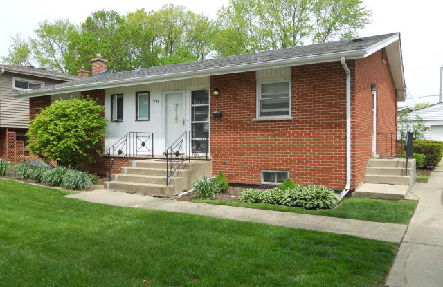 1508 West GROVE Street - 1508 West Grove Street, Arlington Heights, IL 60005