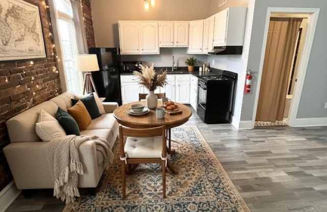 13 4TH Avenue unit: 12