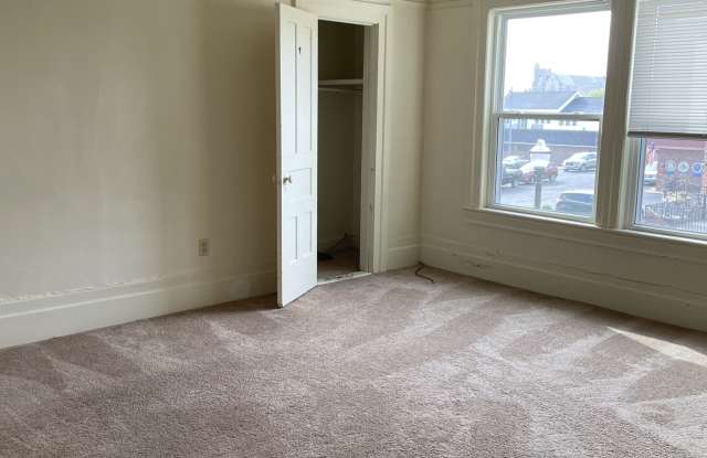 312 West Louis Glick Highway - Upper Unit