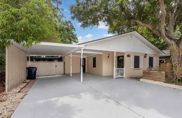 5312 S RUSSELL STREET