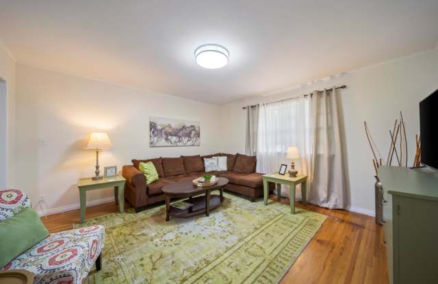 Photo of 4016 E 51st Pl