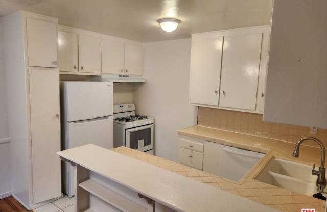 8853 Alcott St unit: 9