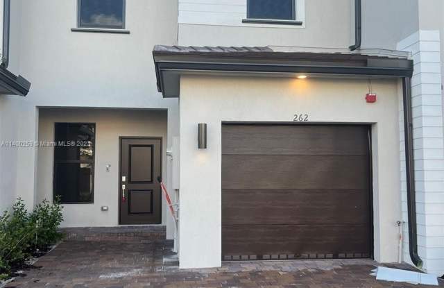 262 SW 159th Ct